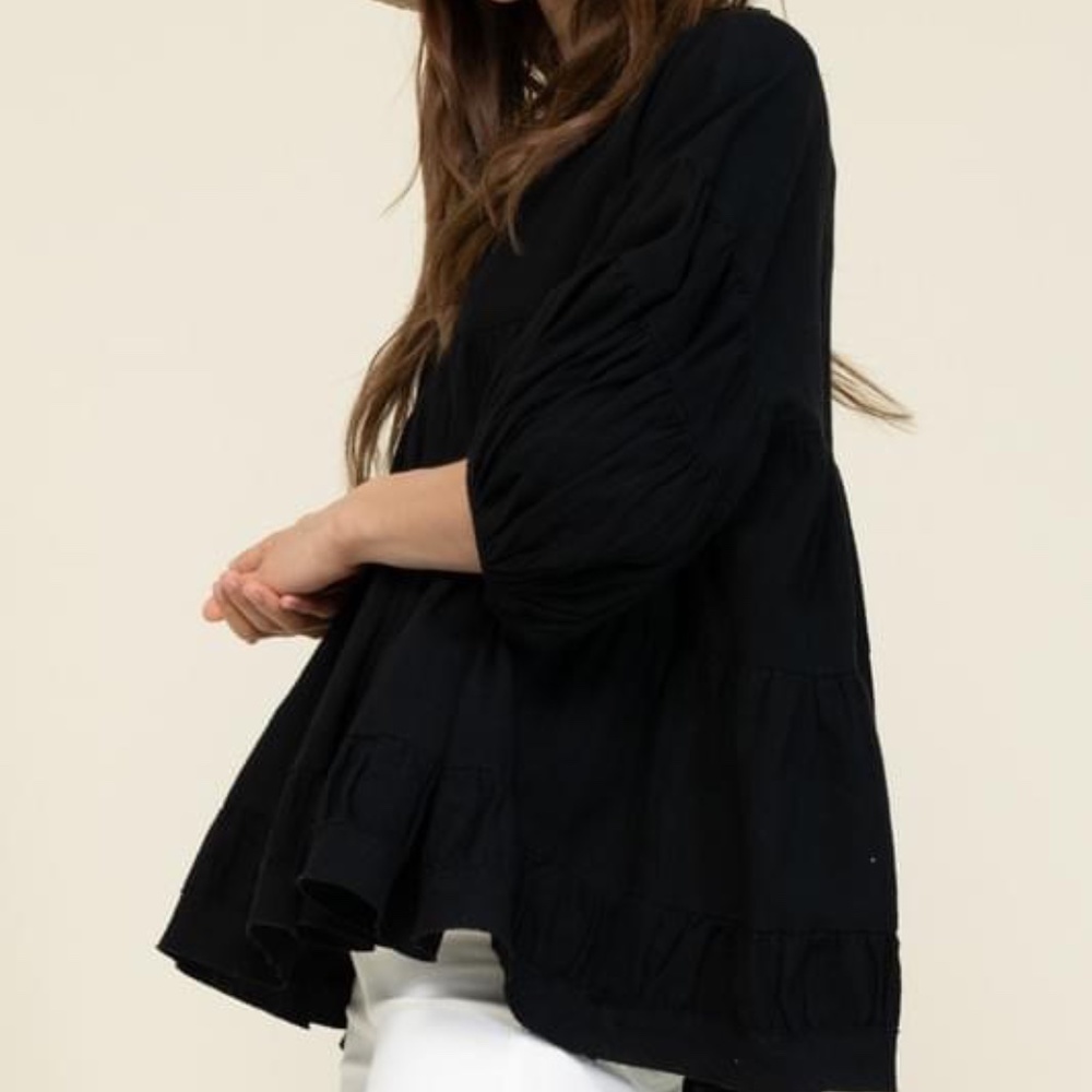 NWT BLACK 3/4 sleeve bell top